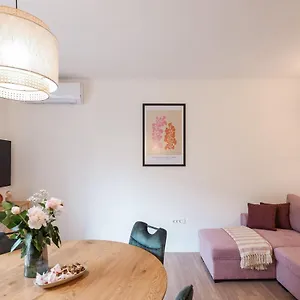 Elly Apartament